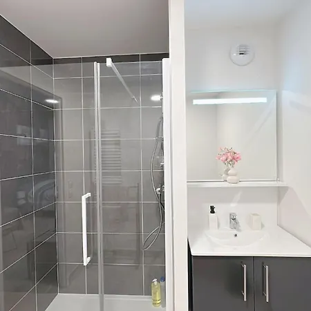 Apartment Modern And Comfortable