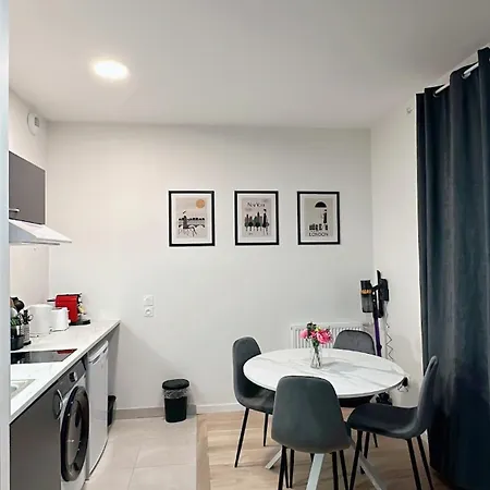 Modern And Comfortable * Villepinte (Seine-Saint-Denis)